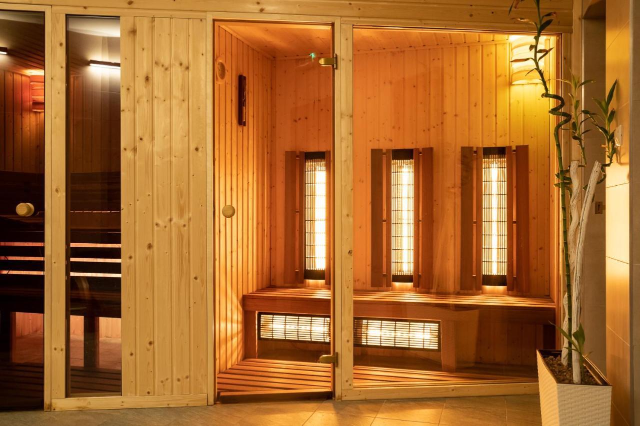Hotel Jasna デマノブスカ・ドリーナ エクステリア 写真
