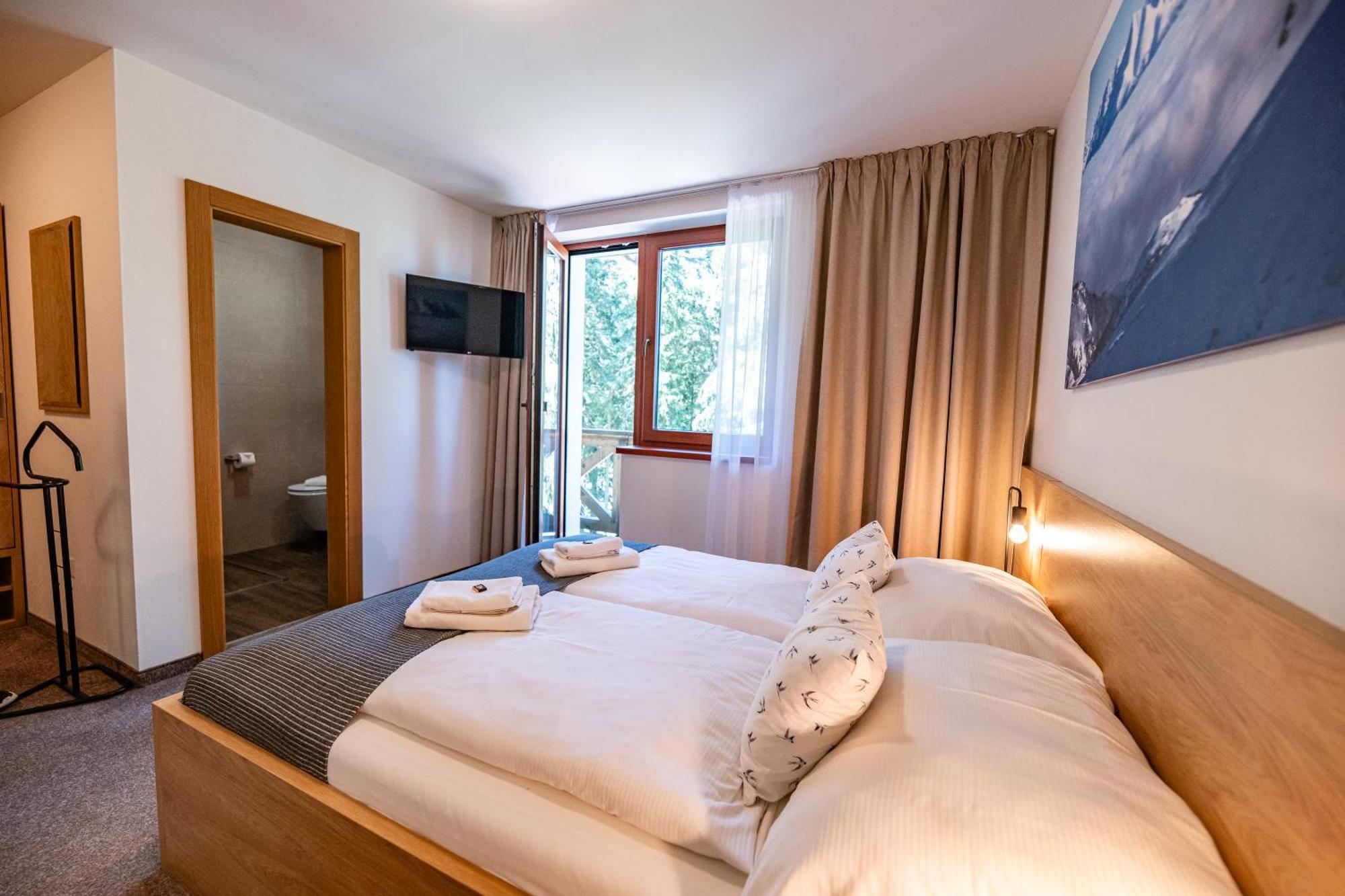 Hotel Jasna デマノブスカ・ドリーナ エクステリア 写真