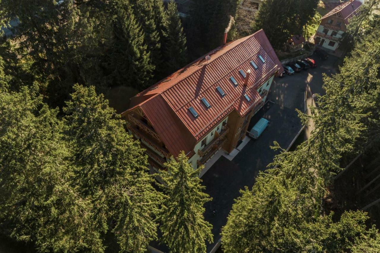 Hotel Jasna デマノブスカ・ドリーナ エクステリア 写真